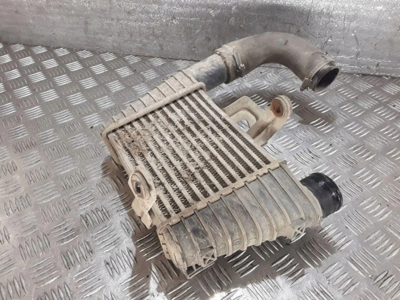 Интеркулер к Mitsubishi Colt 2002