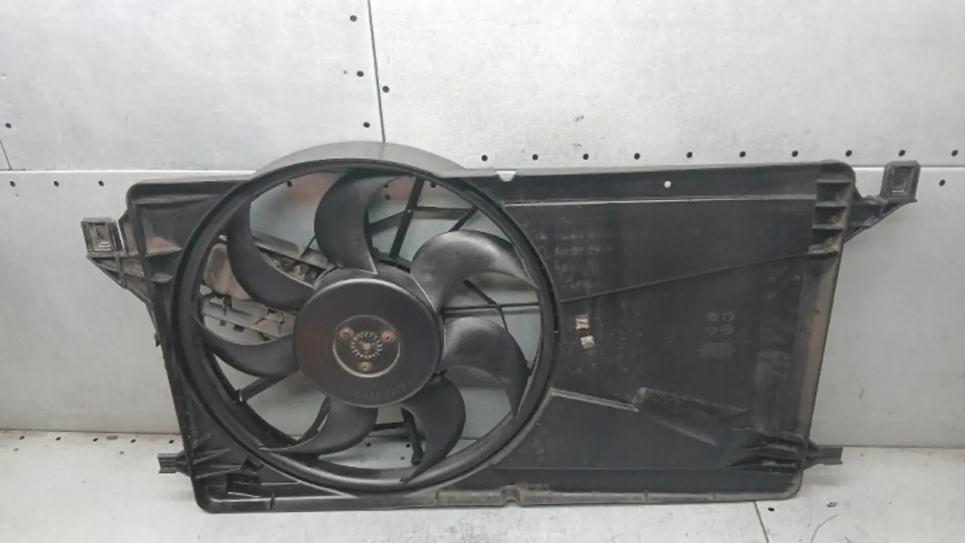 Вентилятор радиатора к Ford Focus 2005