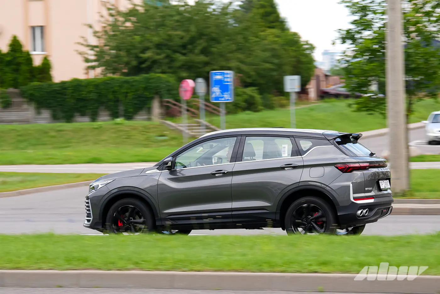 Удешевление и упрощение? На что жалуются владельцы Geely Binyue L – будущего BELGEE X50+
