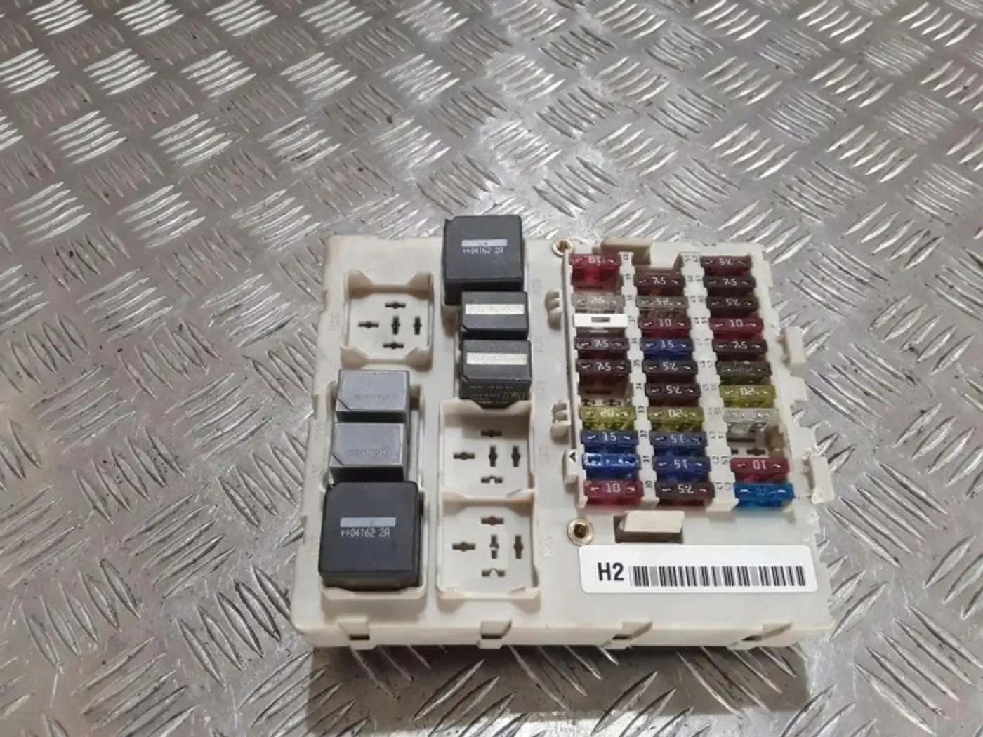 Блок предохранителей к Ford C-MAX 2003