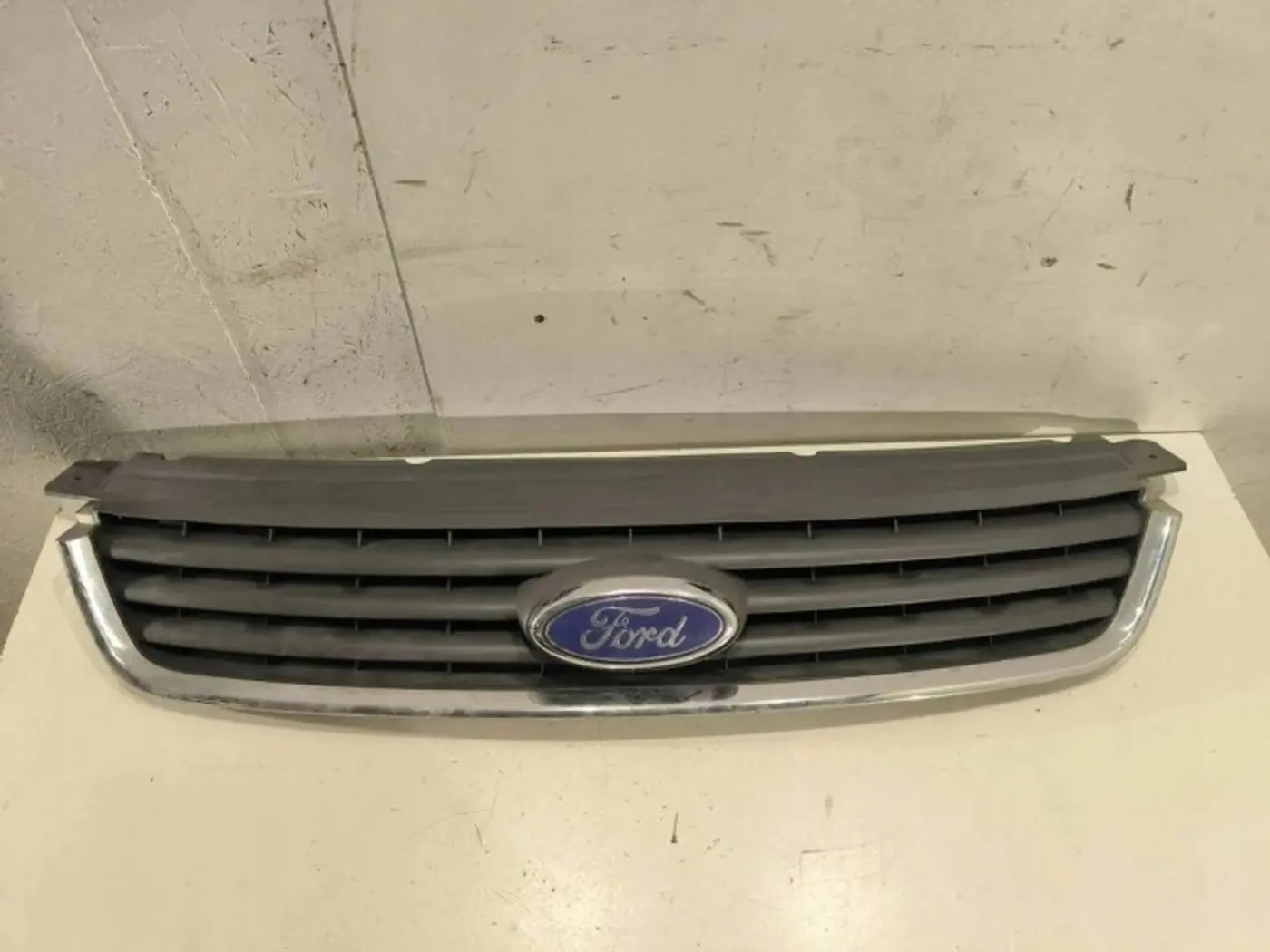 Решетка радиатора к Ford Kuga 2013