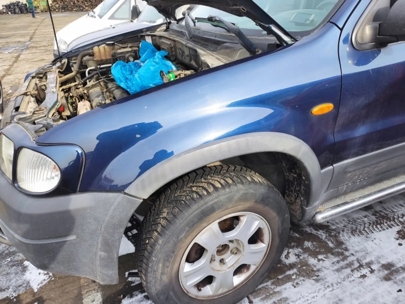 Крыло переднее левое к Ford Maverick 2000