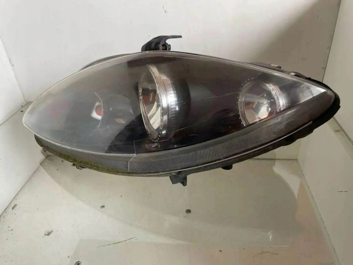 Фара левая к SEAT Altea 2004