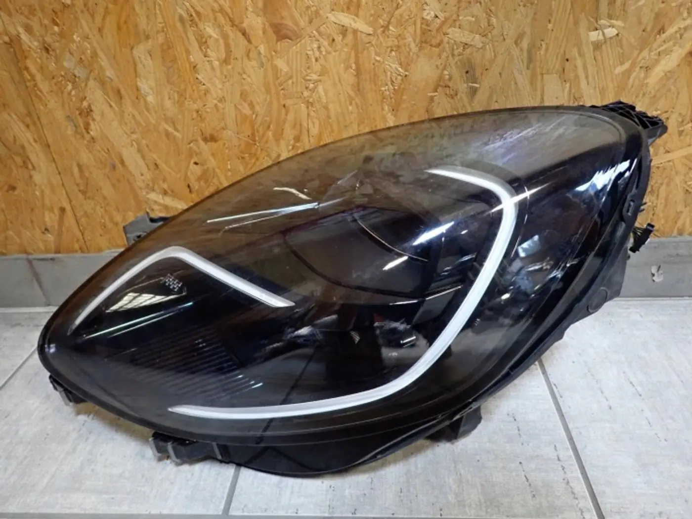 Фара левая к Ford Puma 2019