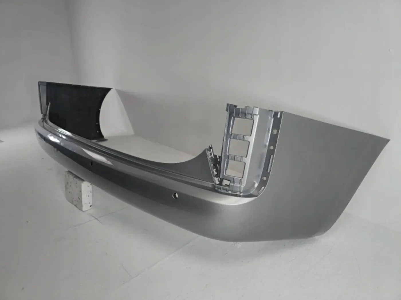 Бампер задний к Hyundai Staria 2021