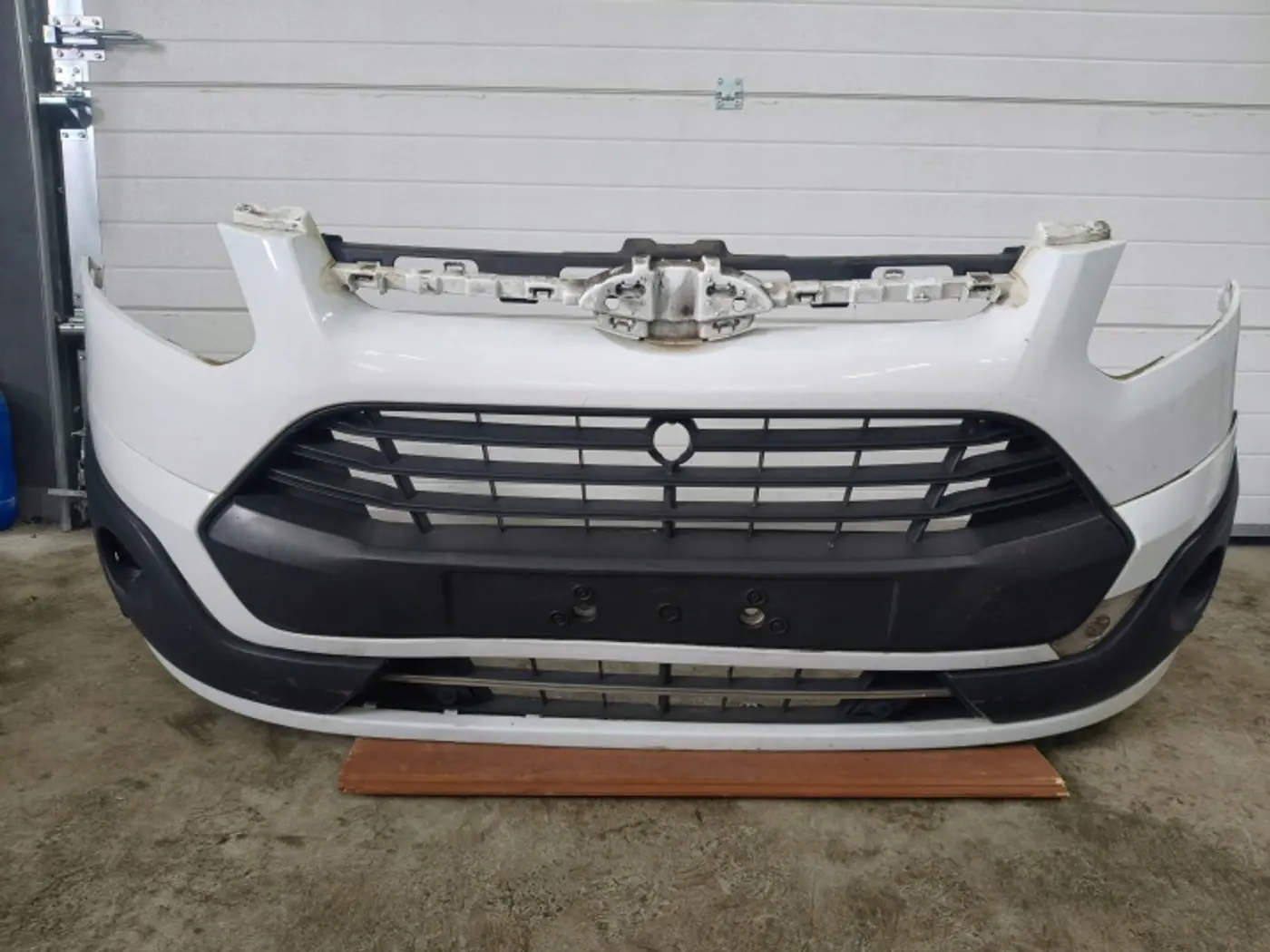 Бампер передний к Ford Transit Custom 2012