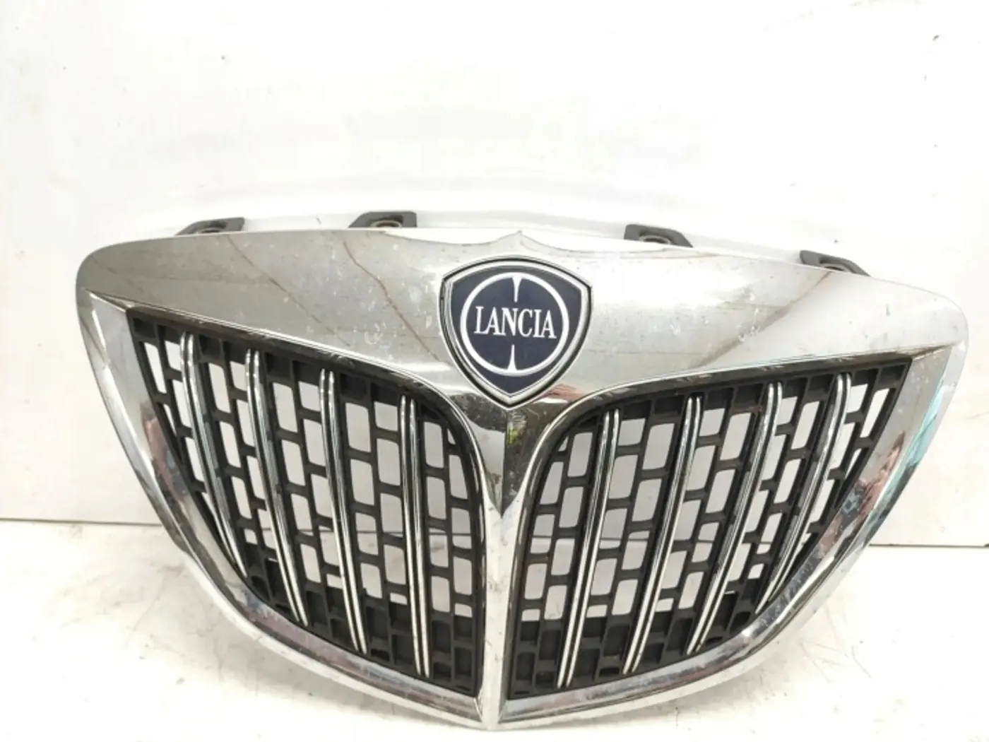 Решетка радиатора к Lancia Delta 2008