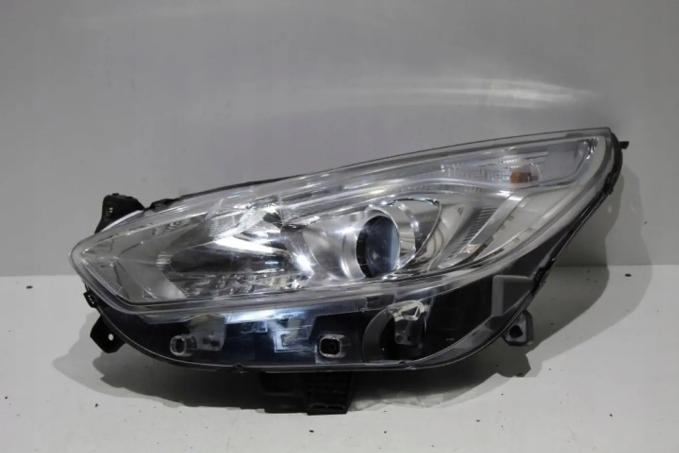 Фара левая к Ford Galaxy 2015