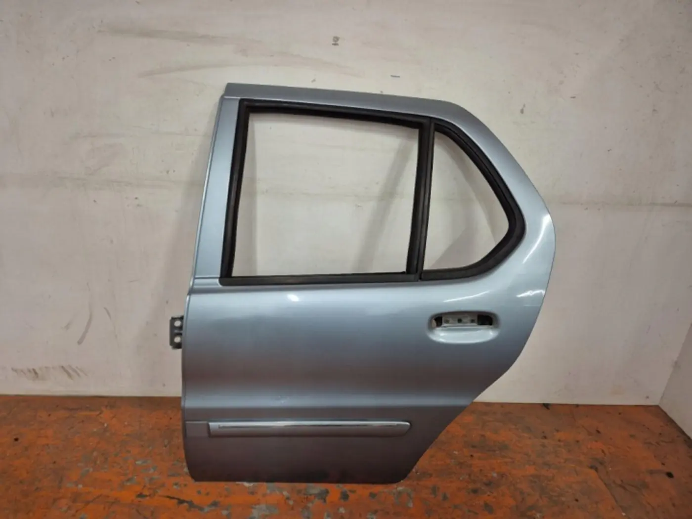 Дверь задняя левая к TATA Indica 2008