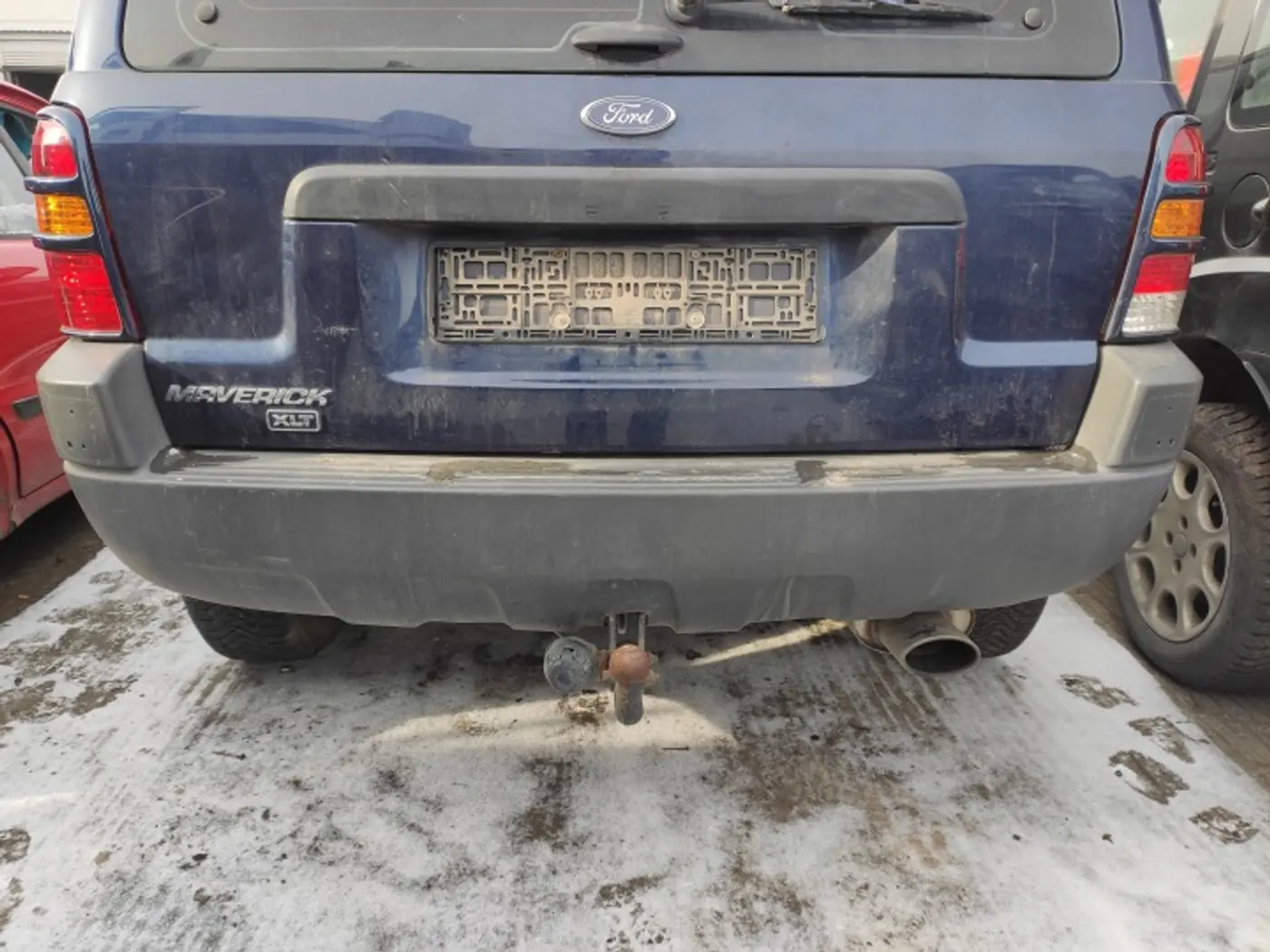 Бампер задний к Ford Maverick 2000