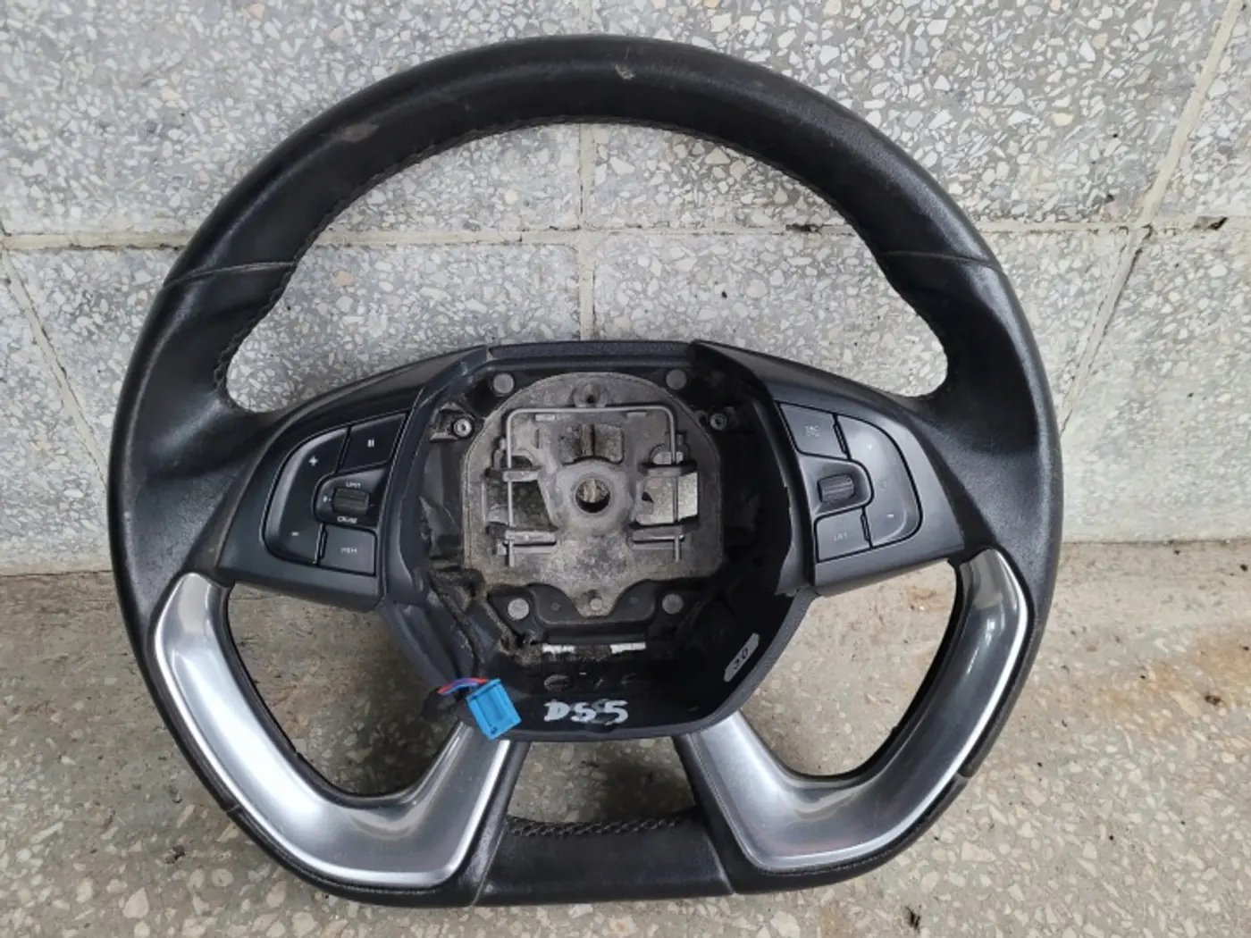 Руль к DS 5 2015
