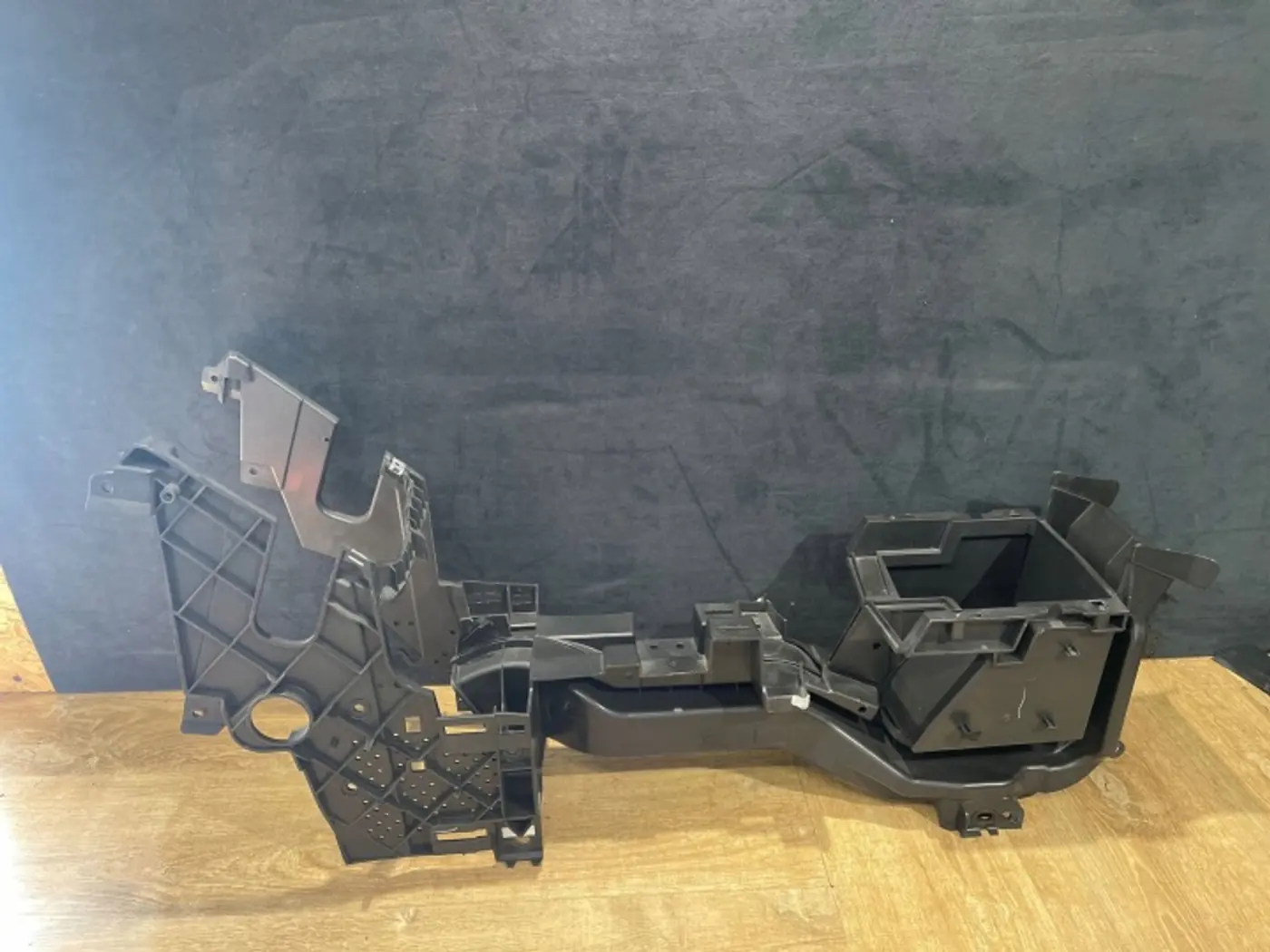 Подлокотник к Ford Kuga 2013