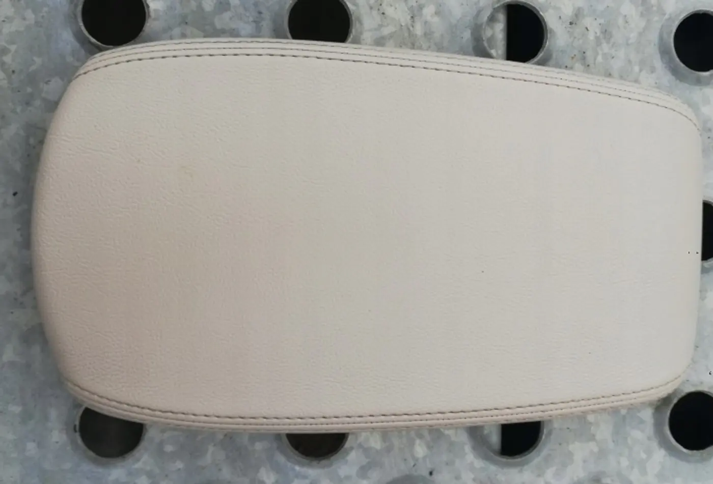 Подлокотник к DS 5 2015