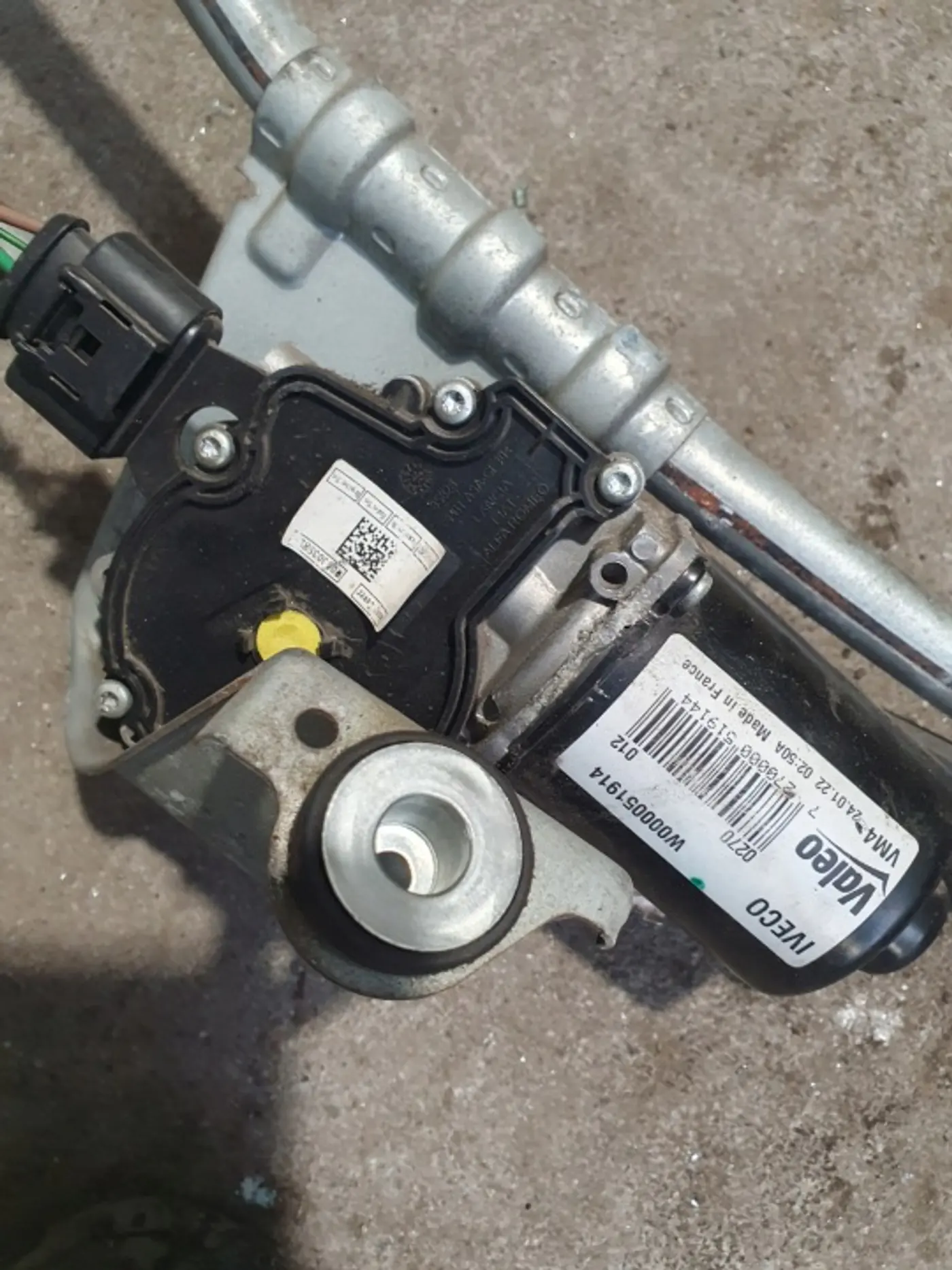 Моторчик стеклоочистителя фар к Iveco  2011
