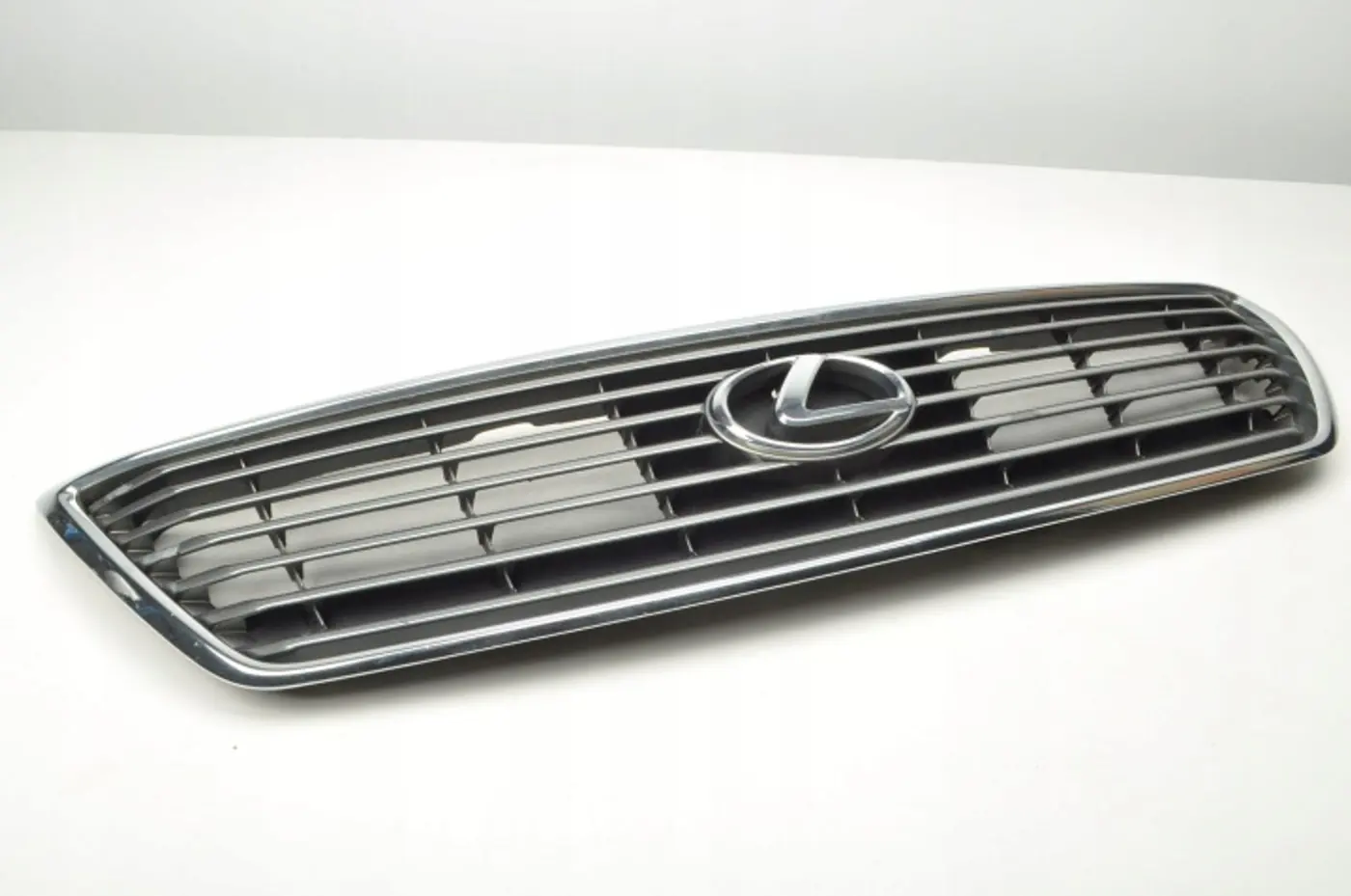 Решетка радиатора к Lexus LS 2003