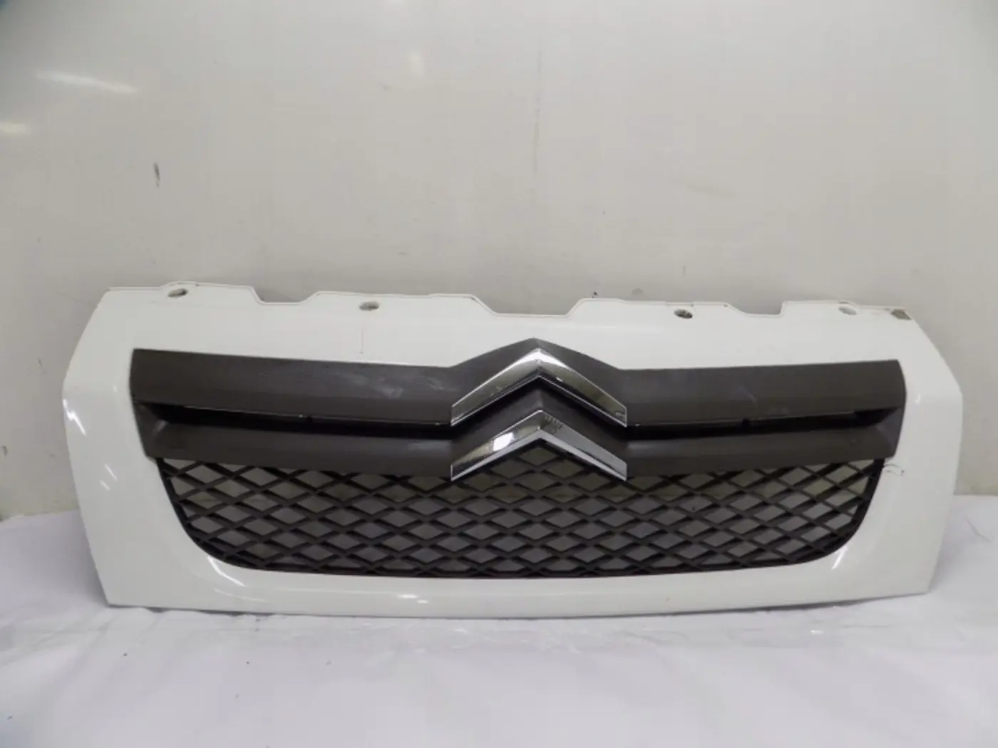 Решетка радиатора к Citroen Jumpy 2006