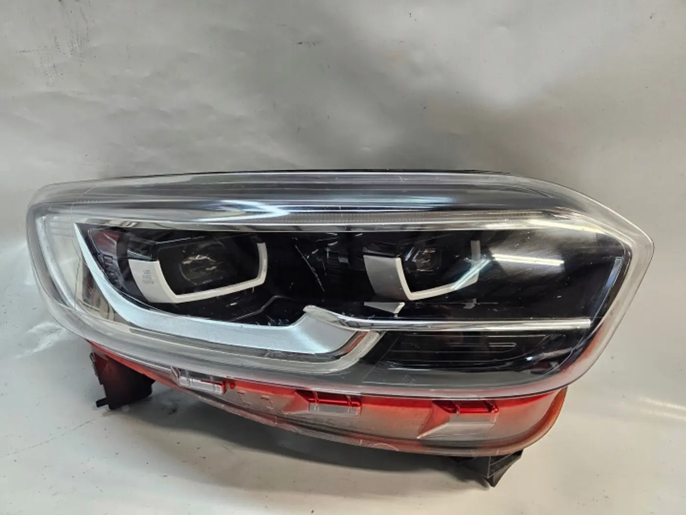 Фара правая к Renault Kadjar 2018