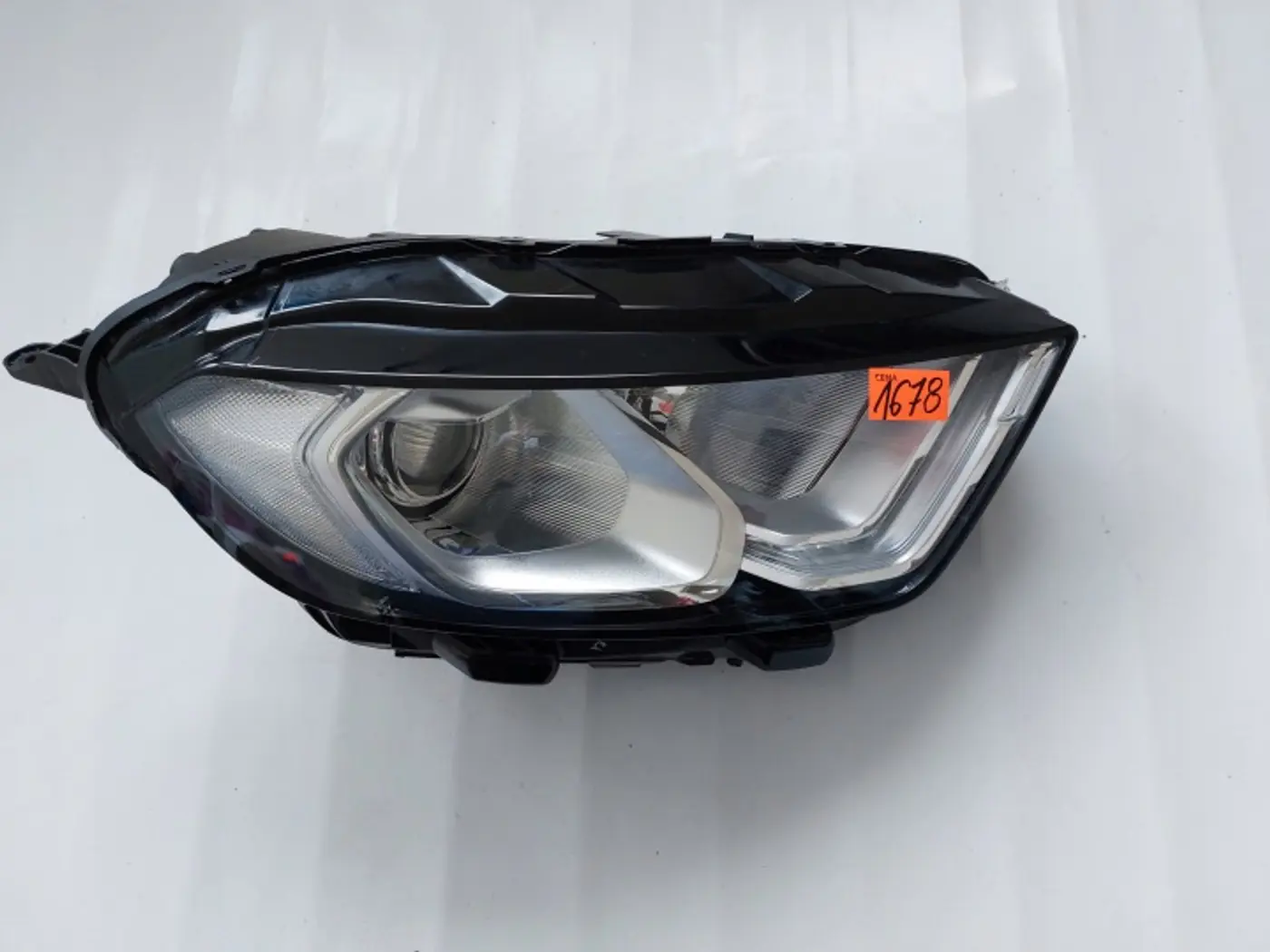 Фара правая к Ford Escape 2016