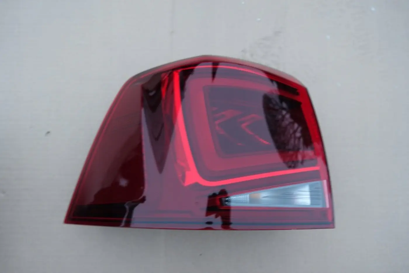 Фонарь задний левый к SEAT Alhambra 2015