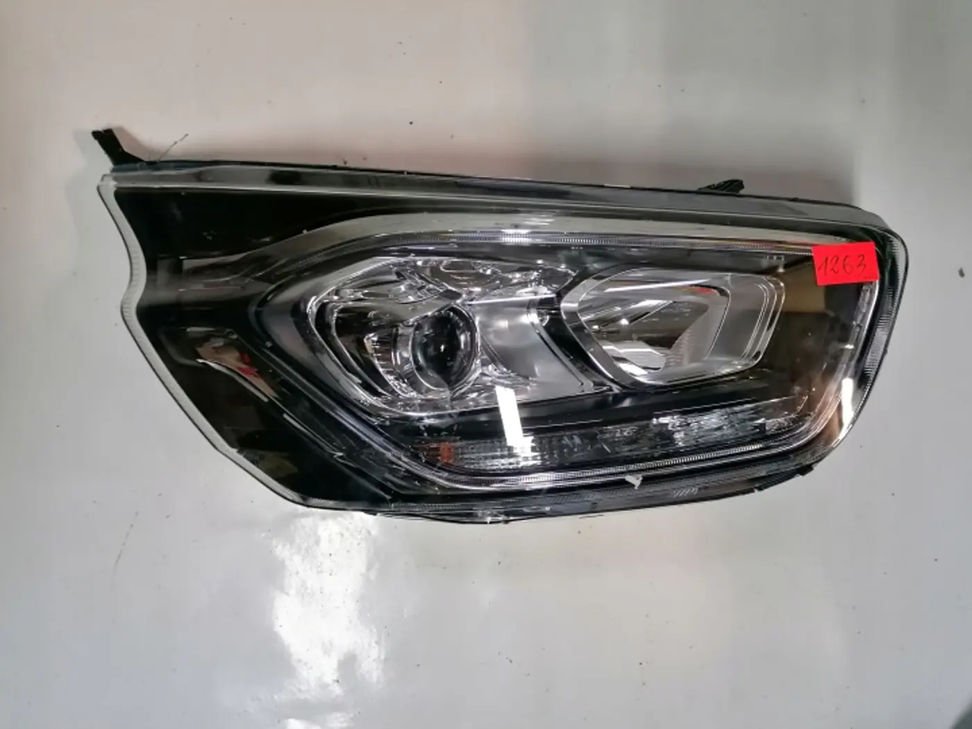 Фара правая к Ford C-MAX 2003