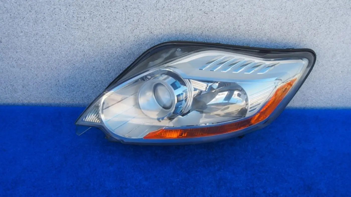 Фара левая к Ford Kuga 2008