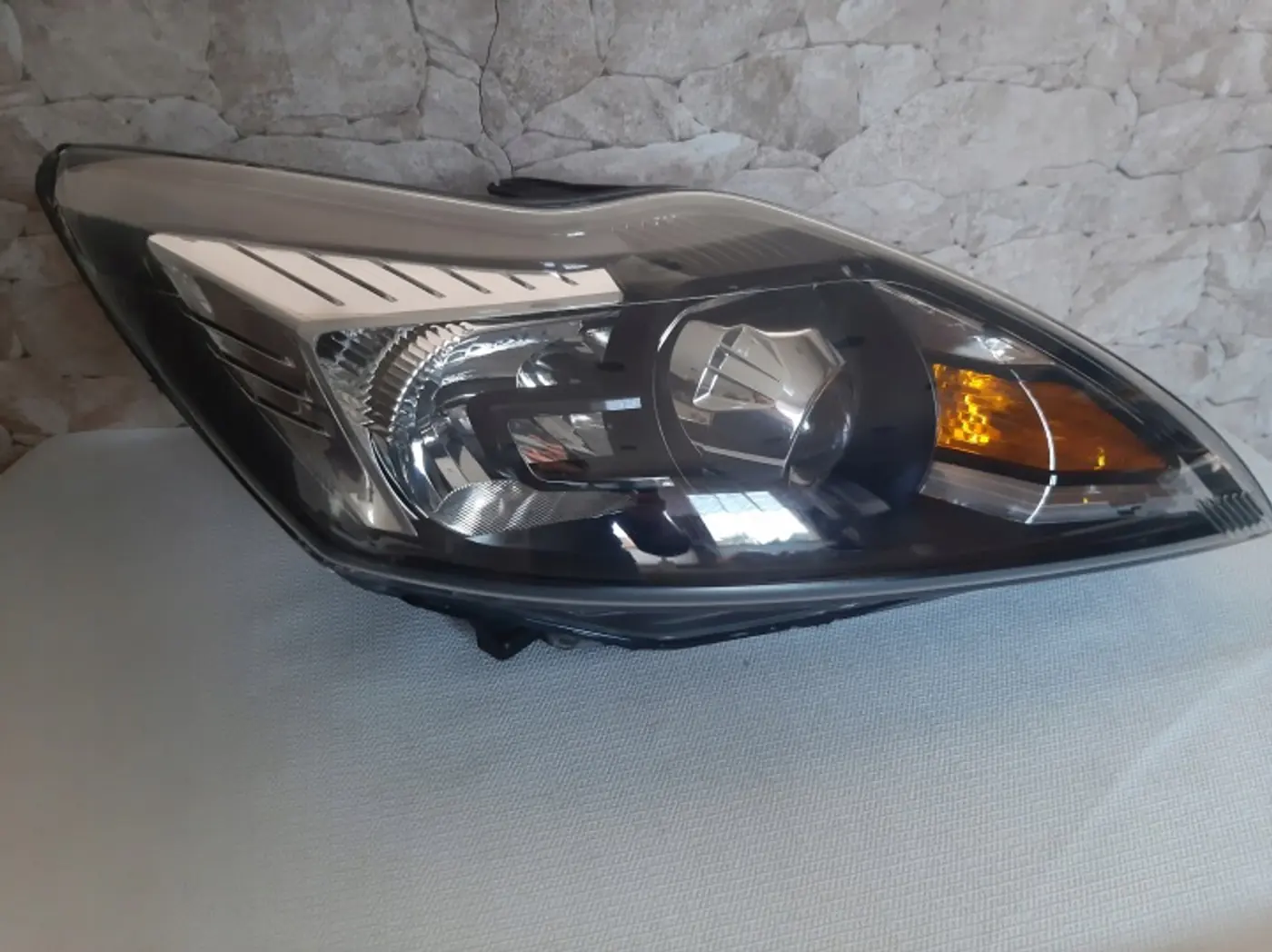 Фара правая к Ford Focus 2008