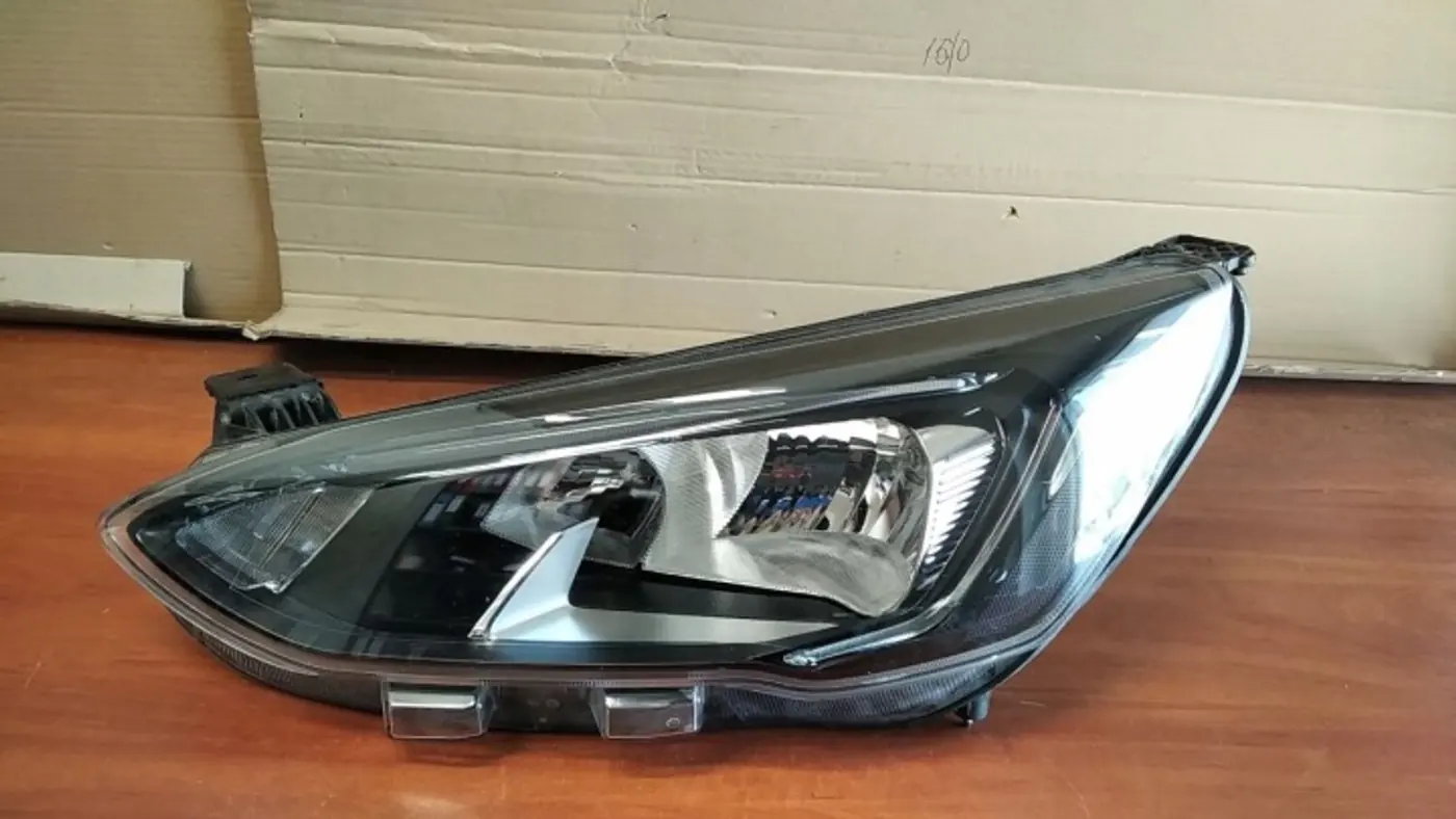 Фара левая к Ford Focus 2011