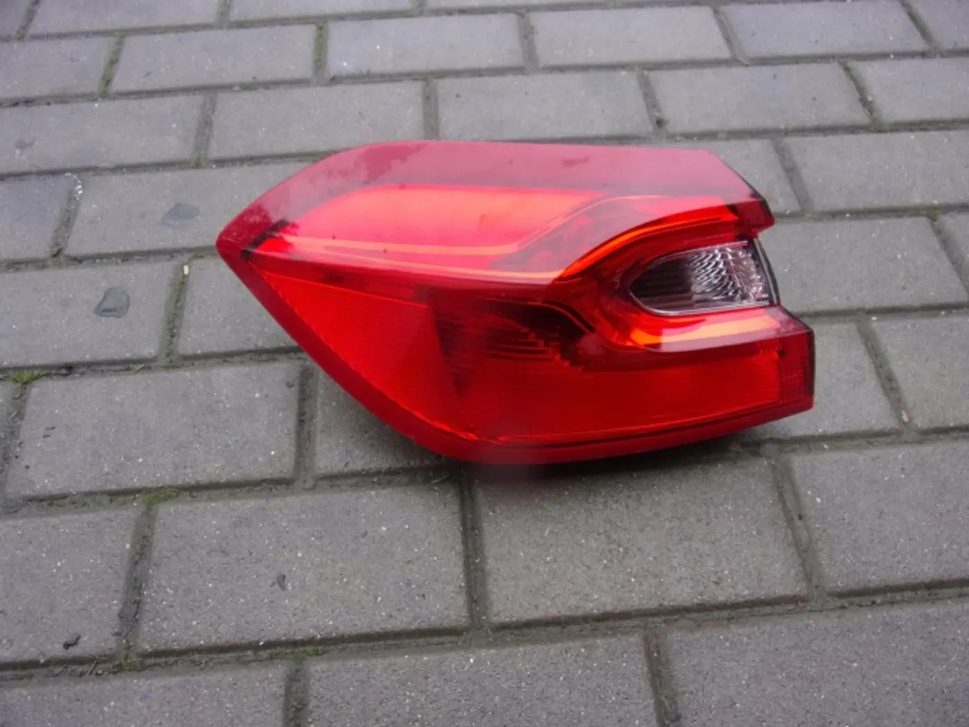 Фара левая к Ford Fiesta 1996