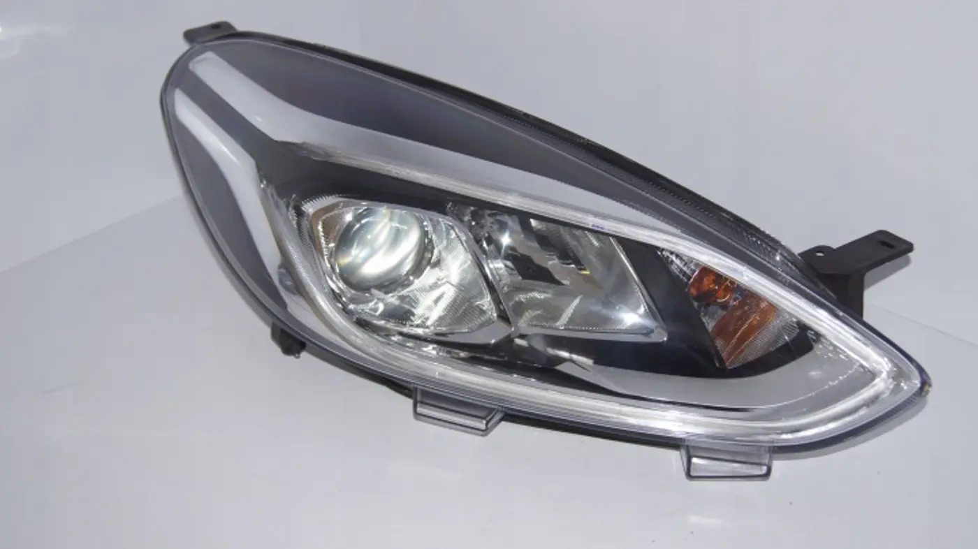 Фара левая к Ford Fiesta 2008