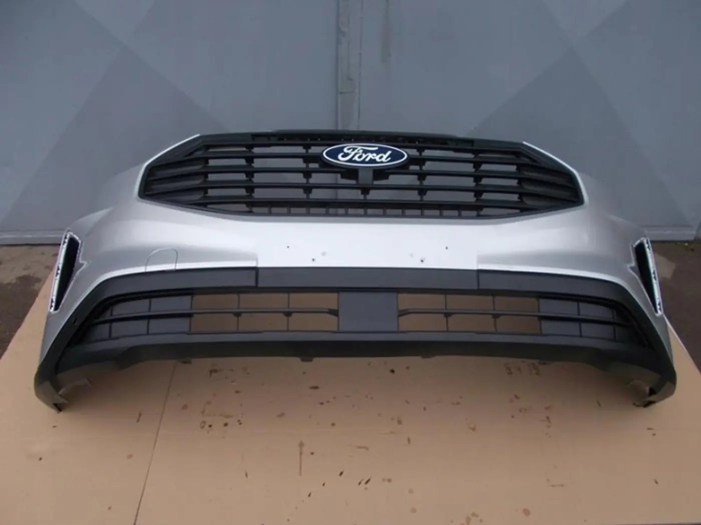 Бампер передний к Ford Transit Custom 2012