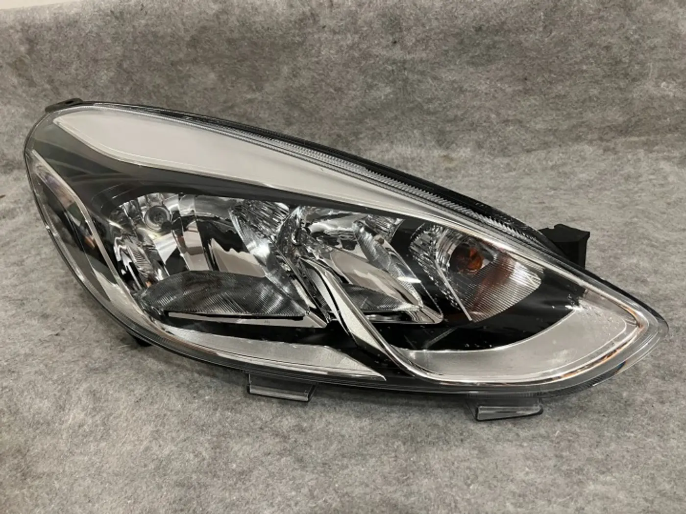 Бампер передний к Ford S-MAX 2015