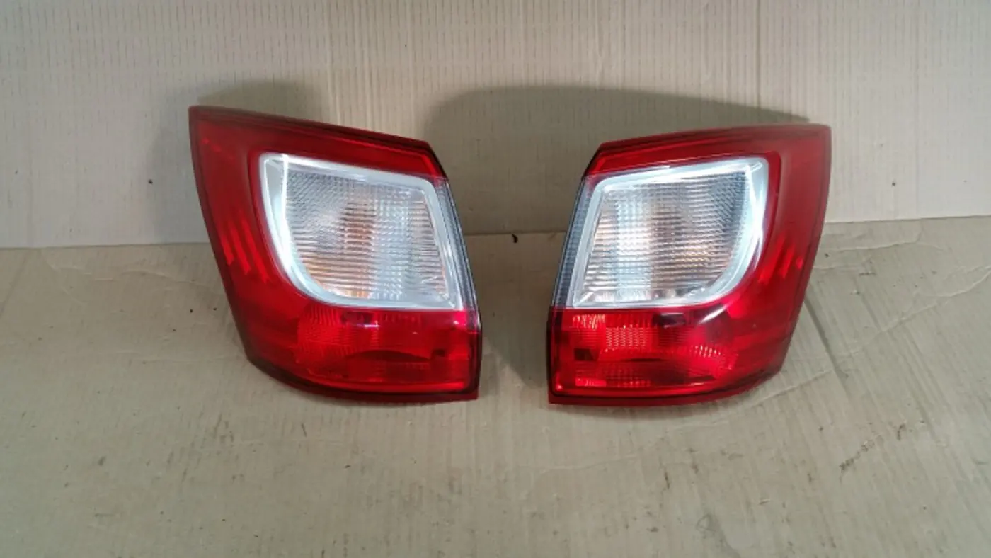 Фонарь задний левый к Ford C-MAX 2010