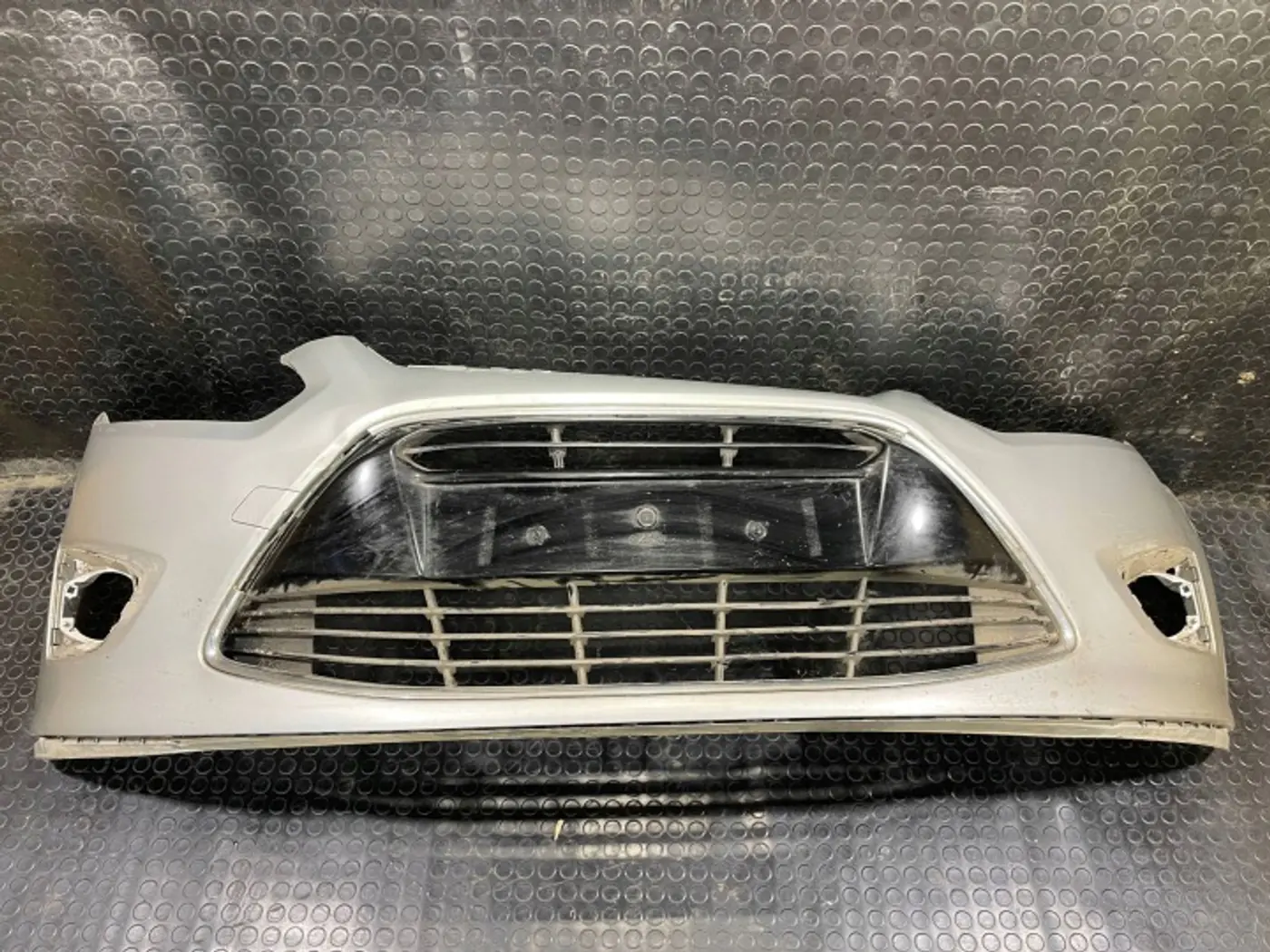 Бампер передний к Ford C-MAX 2010