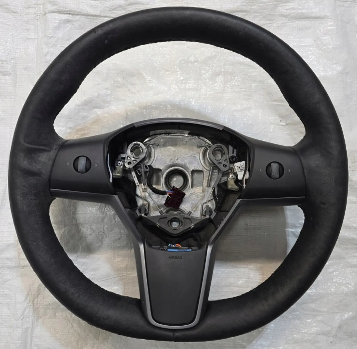 Руль к Tesla Model Y 2020