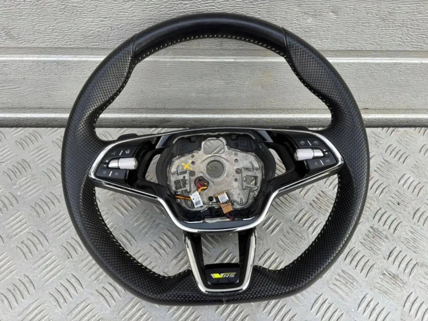 Руль к Skoda Enyaq 2020
