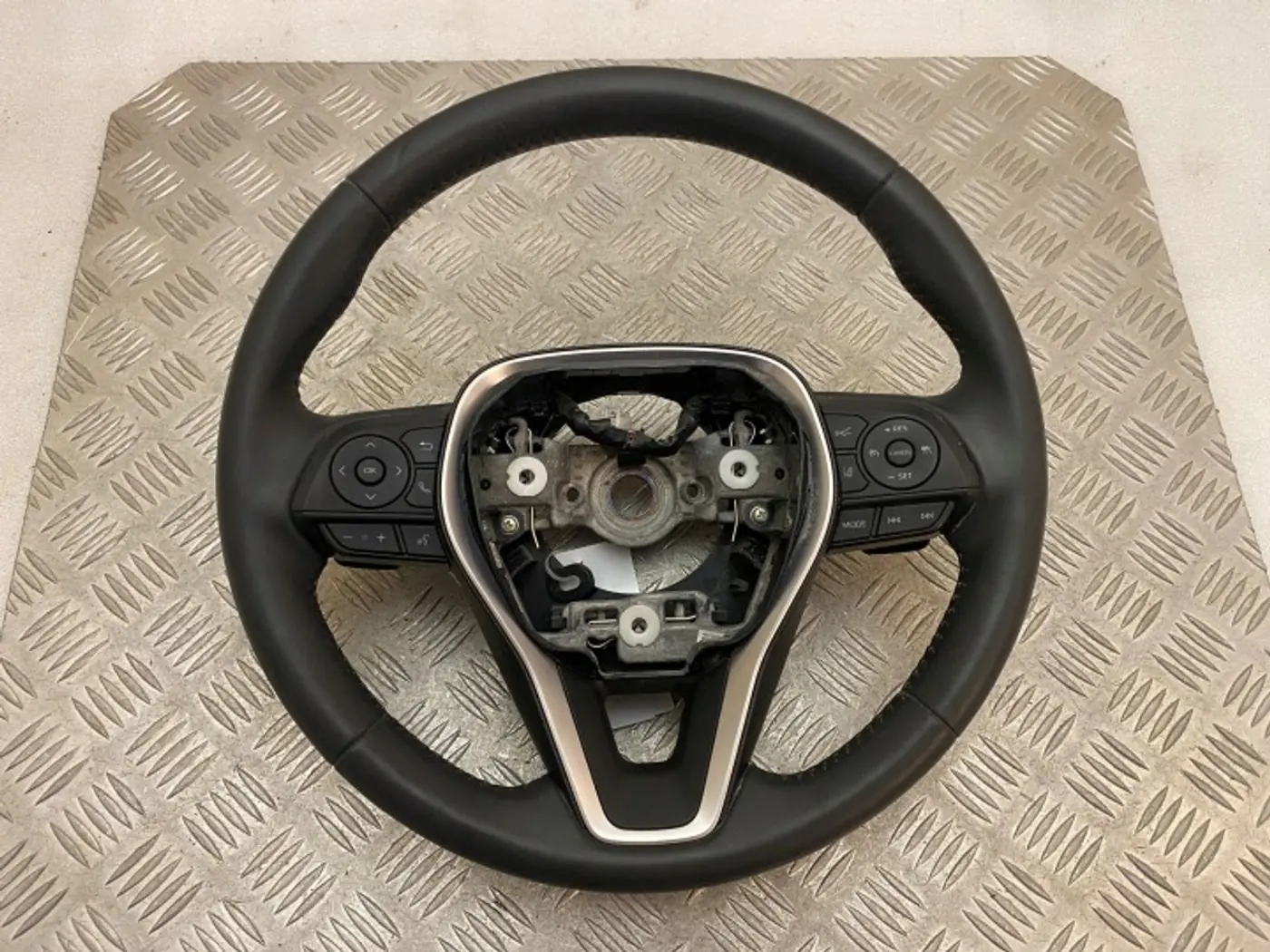 Руль к Toyota Corolla 2018