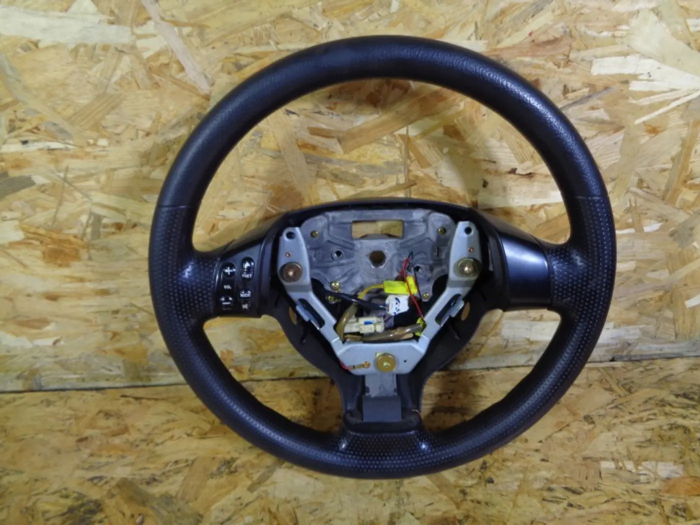 Руль к Mazda 2 2003