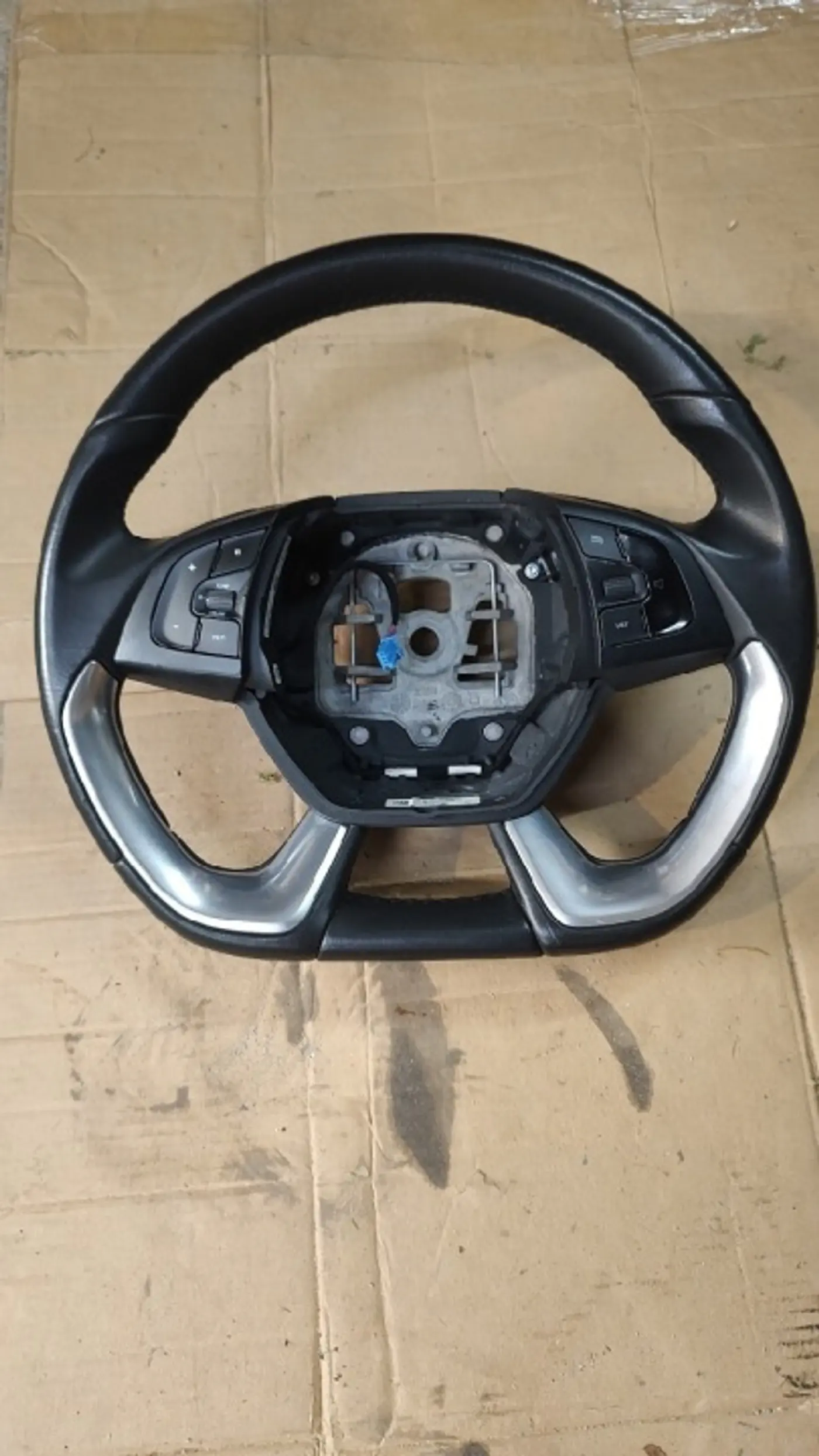 Руль к DS 5 2015