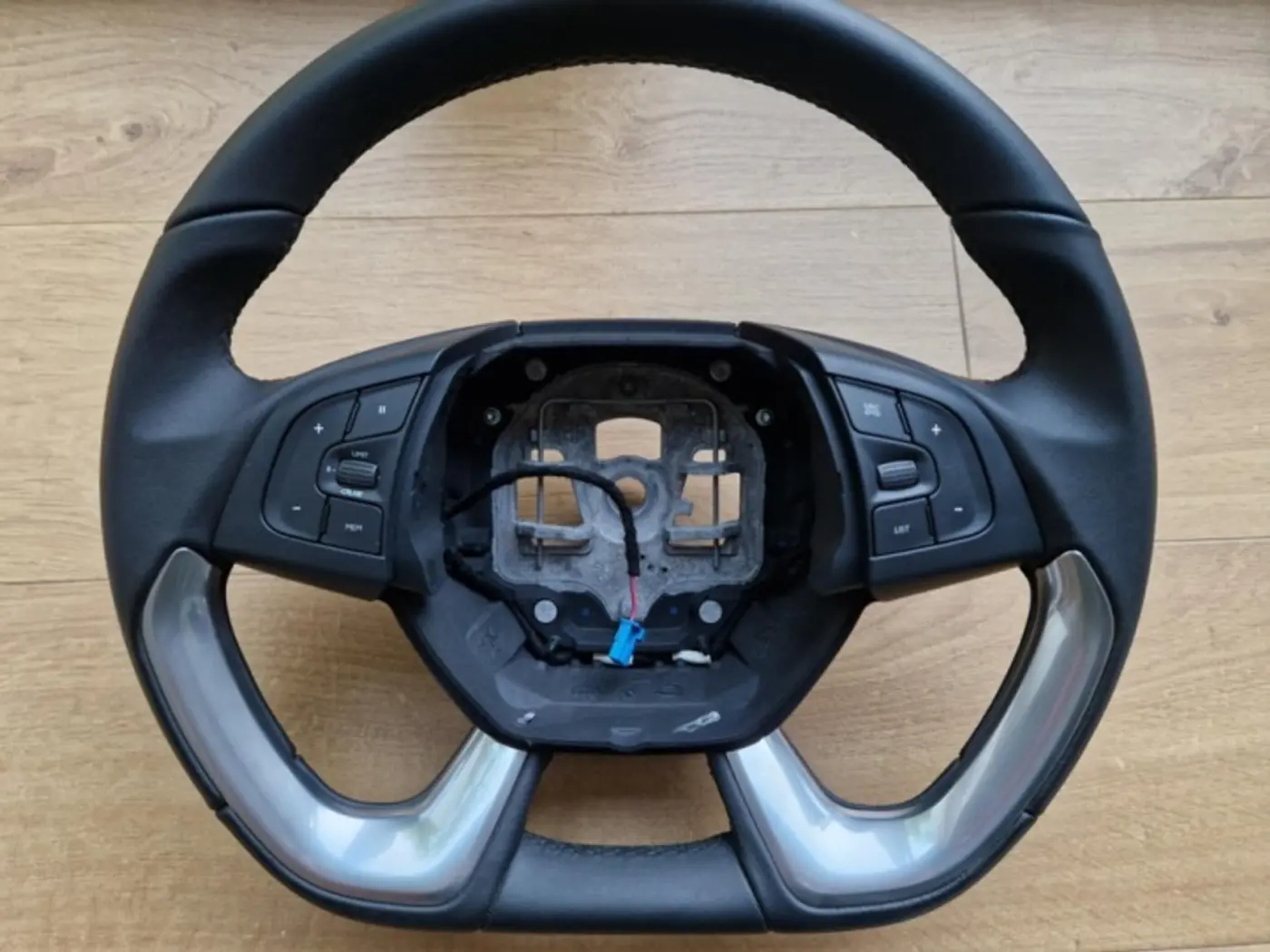 Руль к DS 5 2015