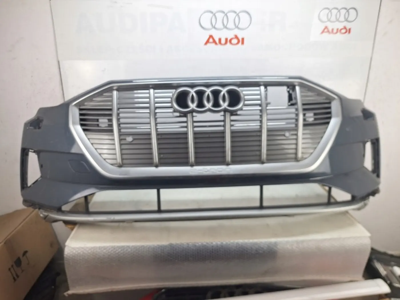Бампер передний к Audi e-tron S 2020