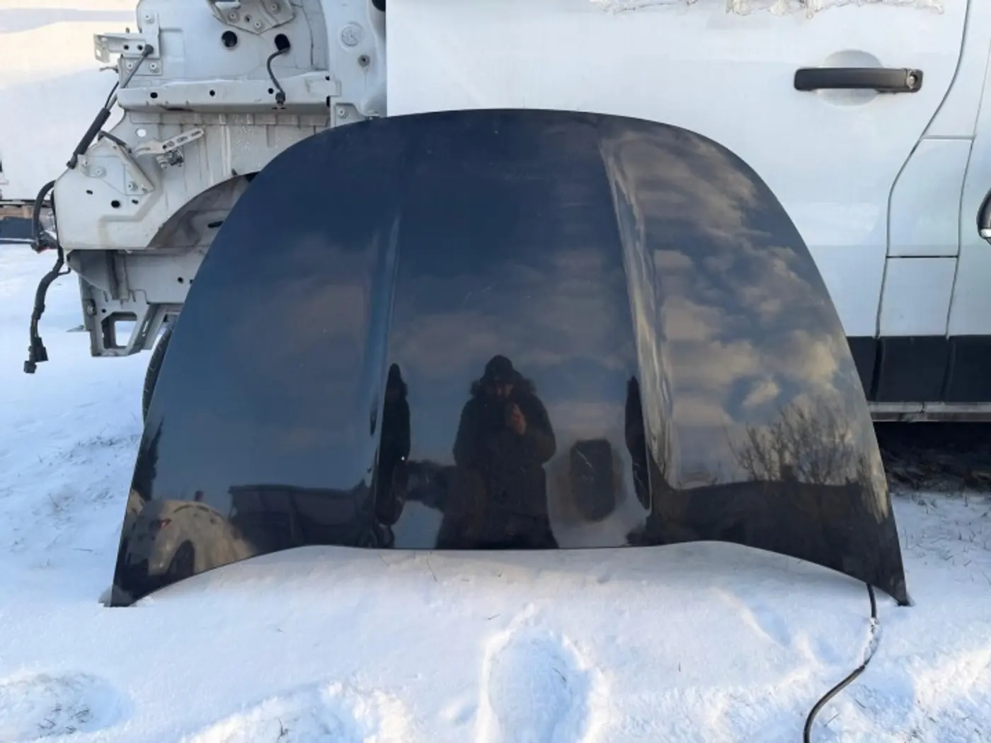 Капот к DS 5 2015