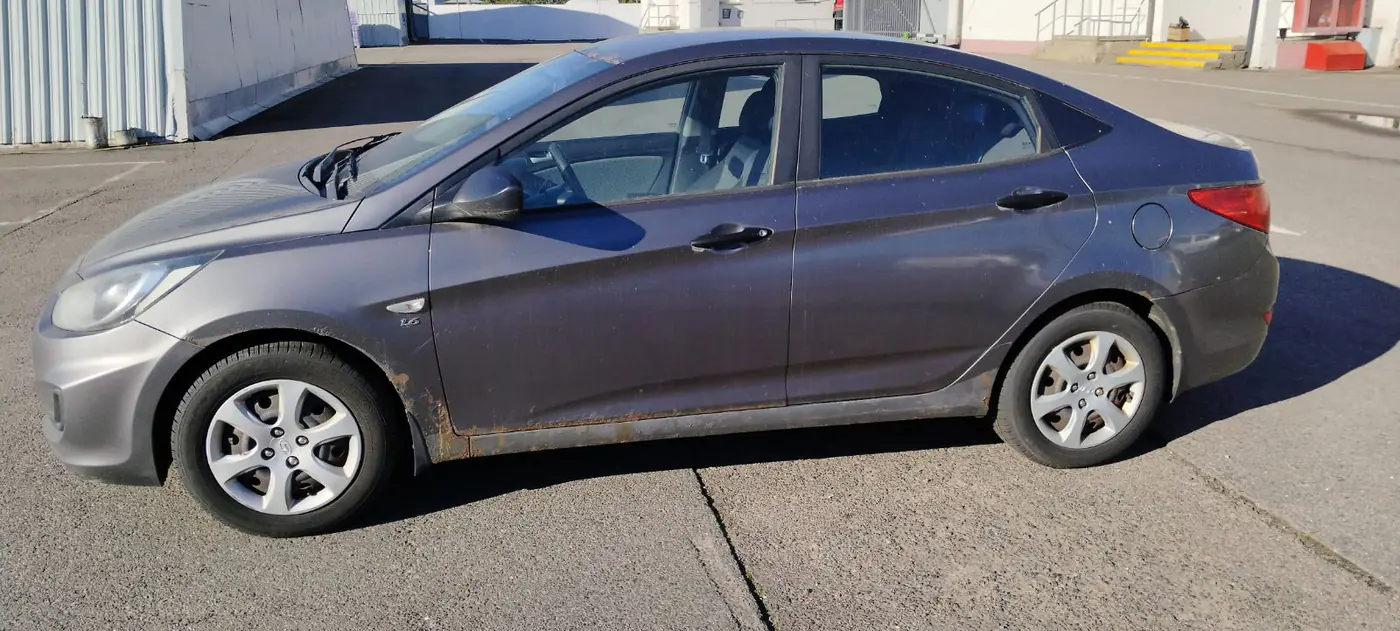 Hyundai Accent IV, 2011