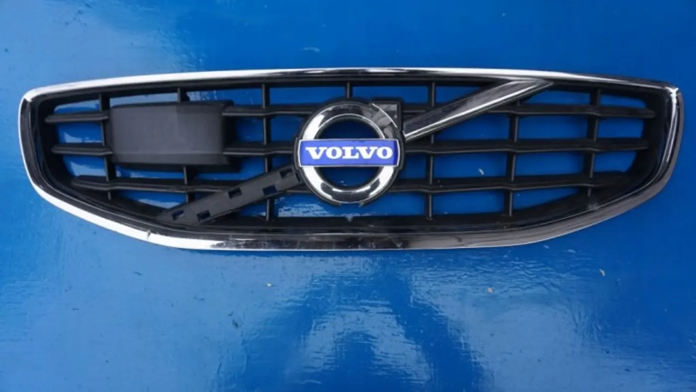 Решетка радиатора к Volvo V60 2018