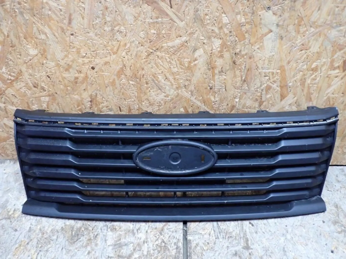 Решетка радиатора к Ford Transit 2014