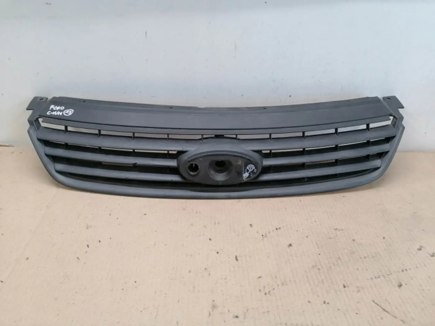 Решетка радиатора к Ford C-MAX 2007