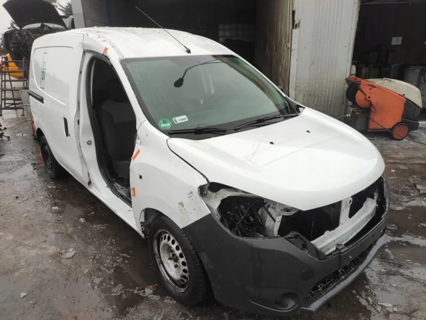 Кулиса к Dacia Dokker 2012