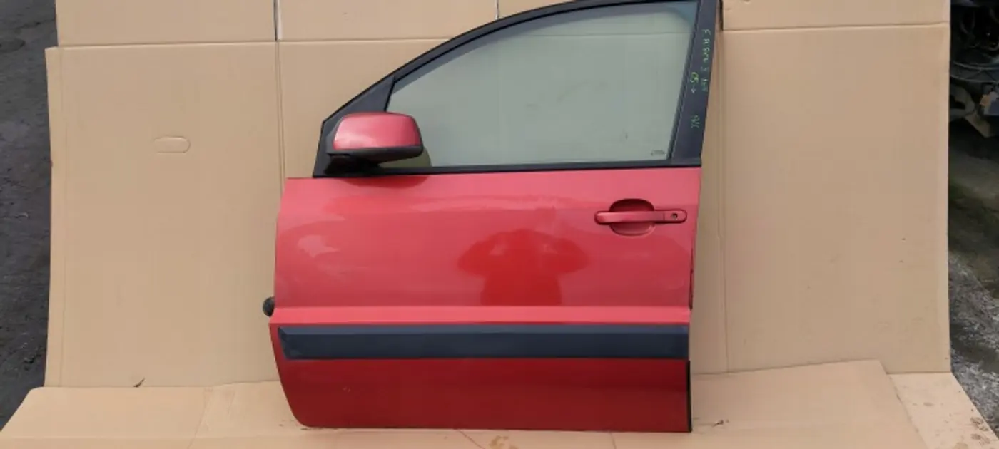 Дверь передняя левая к Ford Fusion 2005