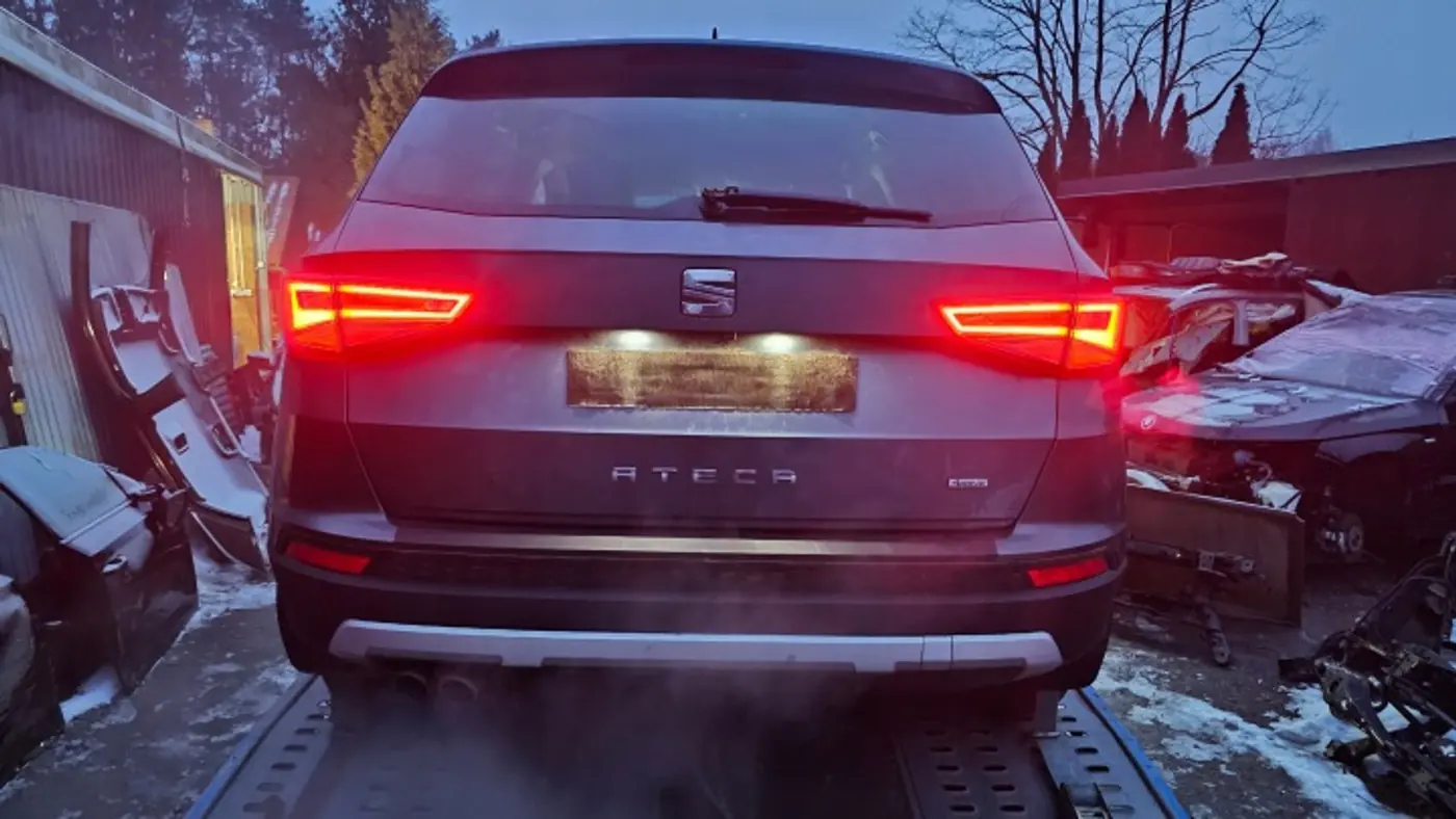 Фонарь задний правый к SEAT Ateca 2016