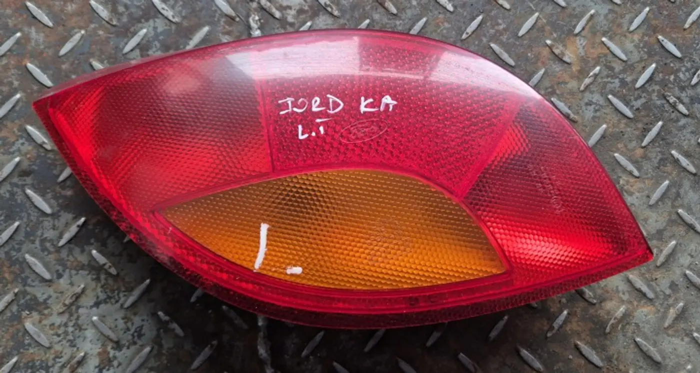 Фонарь задний левый к Ford KA 1996