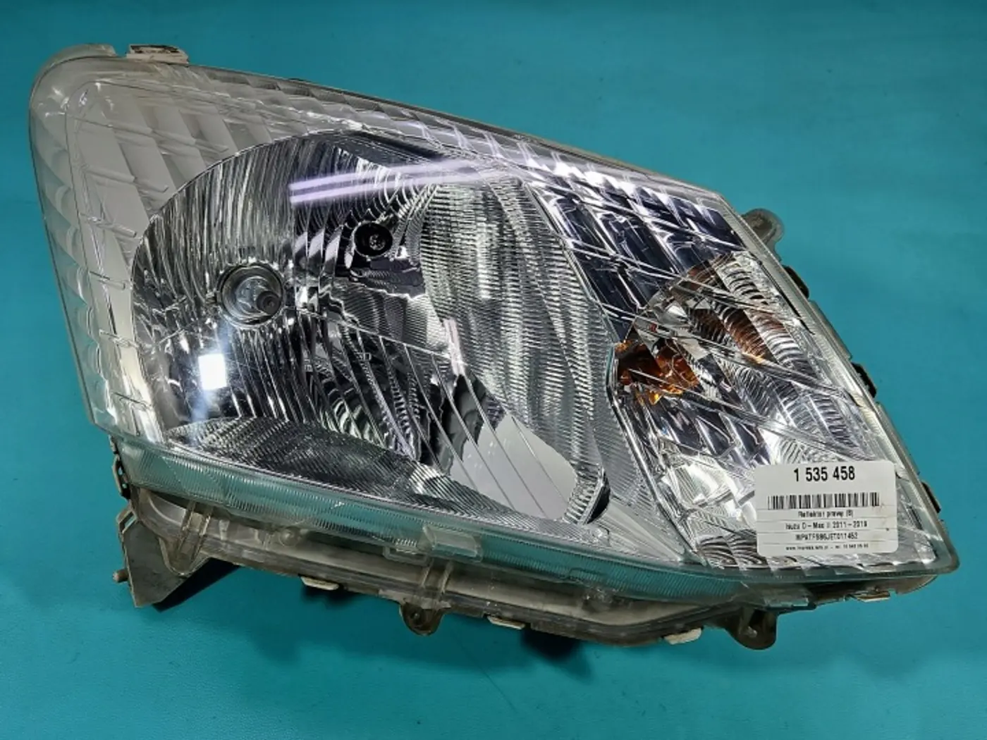 Фара правая к Isuzu D-Max 2016